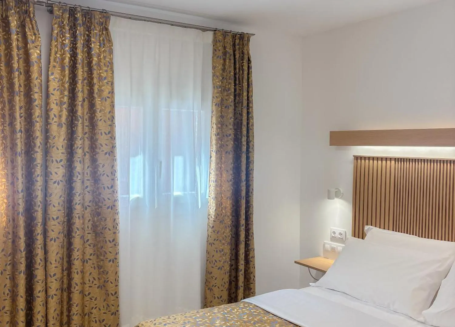 Fuentes De Luz Hotel San Sebastian de los Reyes Guest house