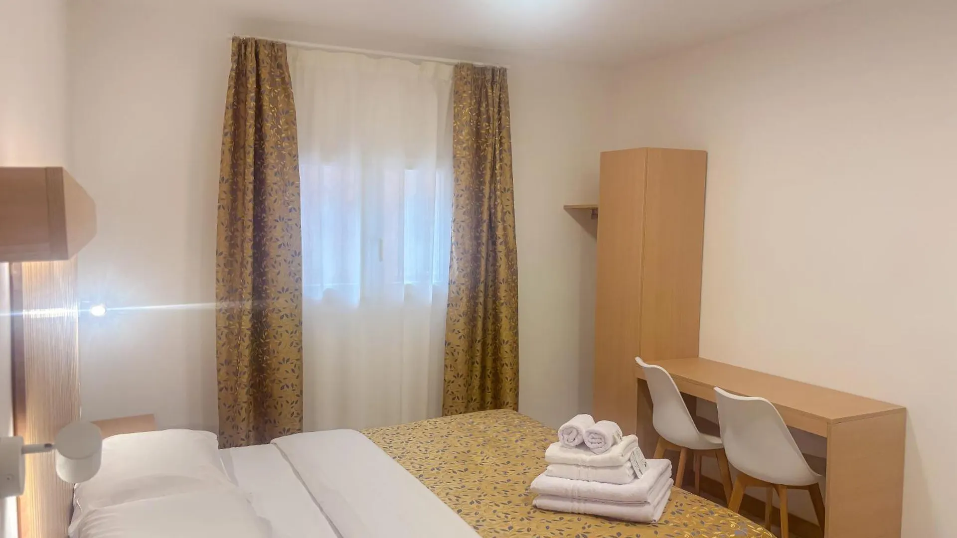 Fuentes De Luz Hotel San Sebastian de los Reyes Guest house